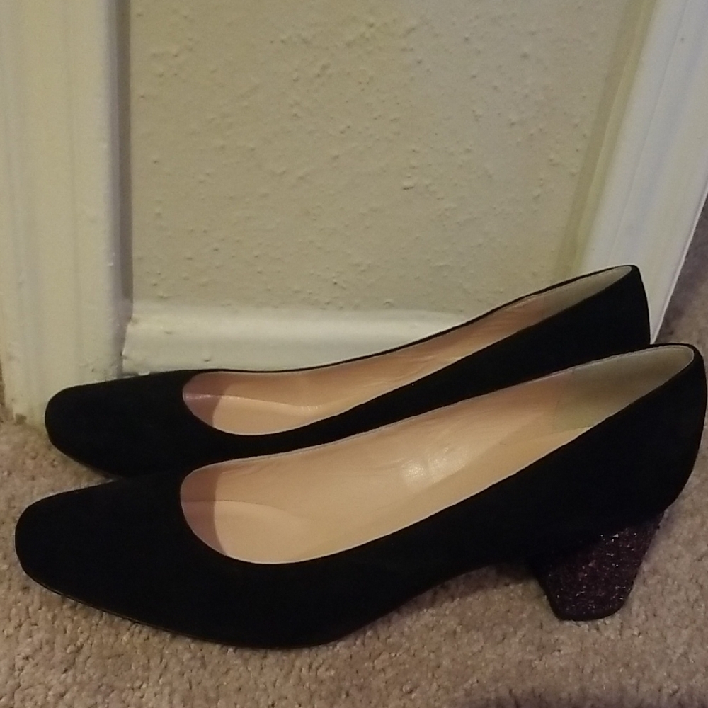 Black and Purple Low-Heeled Pumps with Textured Fabric
